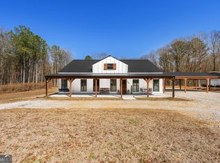 784 Center Of The World Rd, Canon, GA 30520