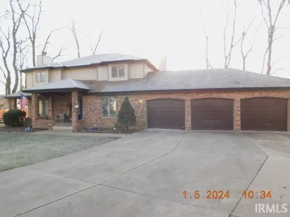 8700 N Rock Creek Ct, Muncie, IN 47303