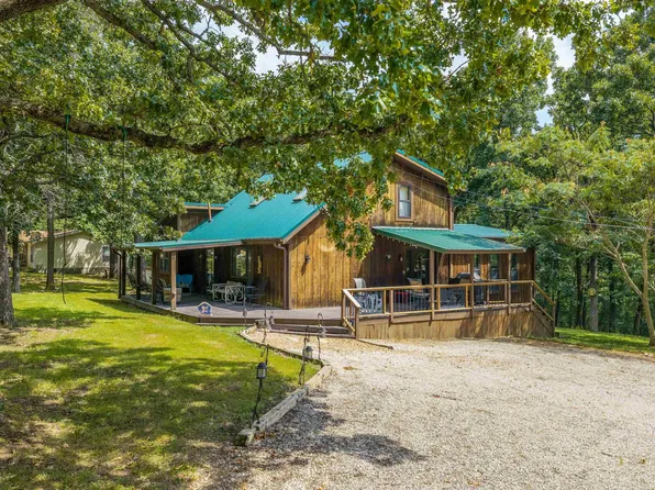 29553 Paradise Dr, Warsaw, MO 65355