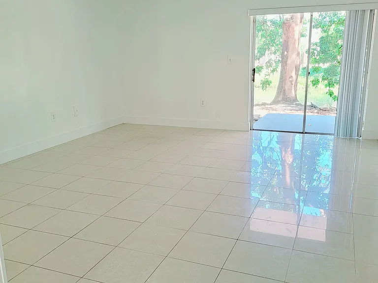 9375 Fontainebleau Blvd #L107 — Photo 7