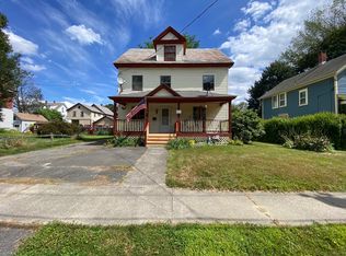 11 Beech St, Greenfield, MA 01301