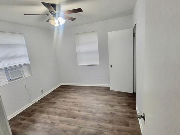3rd image of 1551 Steele St #3
