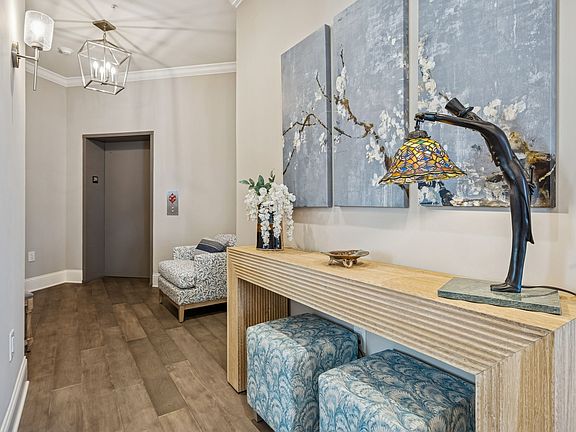 5th image of 1024 Club View Dr #D202