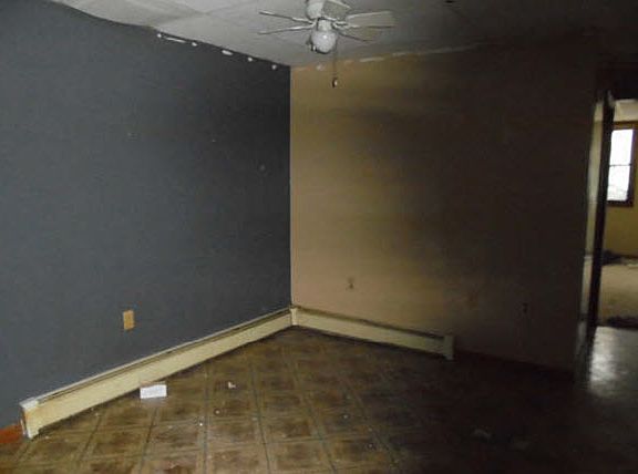 5th image of 310 2nd St Unit 312