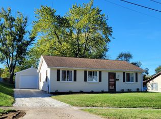 110 Berry Rd, Marquette Heights, IL 61554