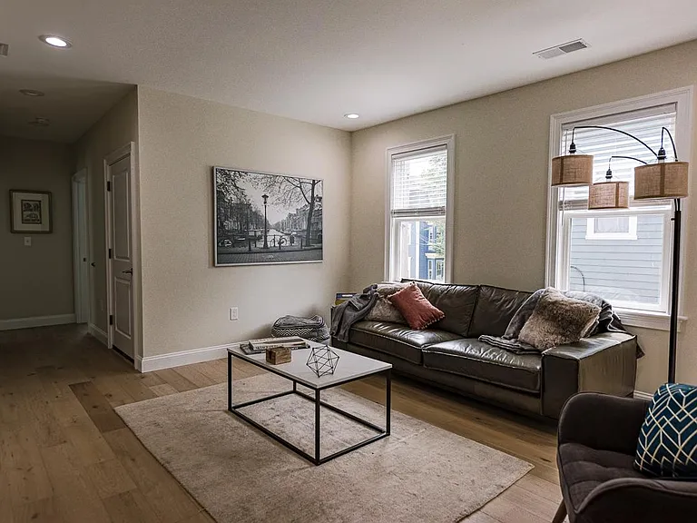 58 Governor St #2 — Photo 3