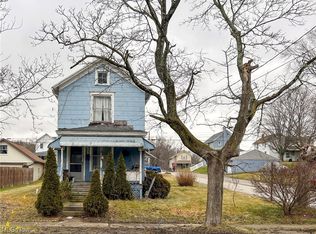 418 E Clark St, East Palestine, OH 44413