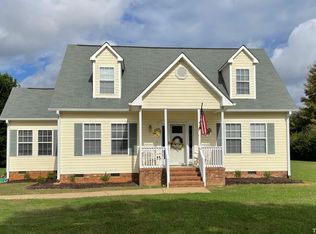 2924 Coachway Dr, Mebane, NC 27302