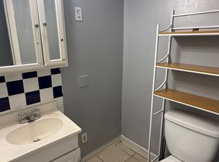 2000 S 6th St #3, Milwaukee, WI 53204