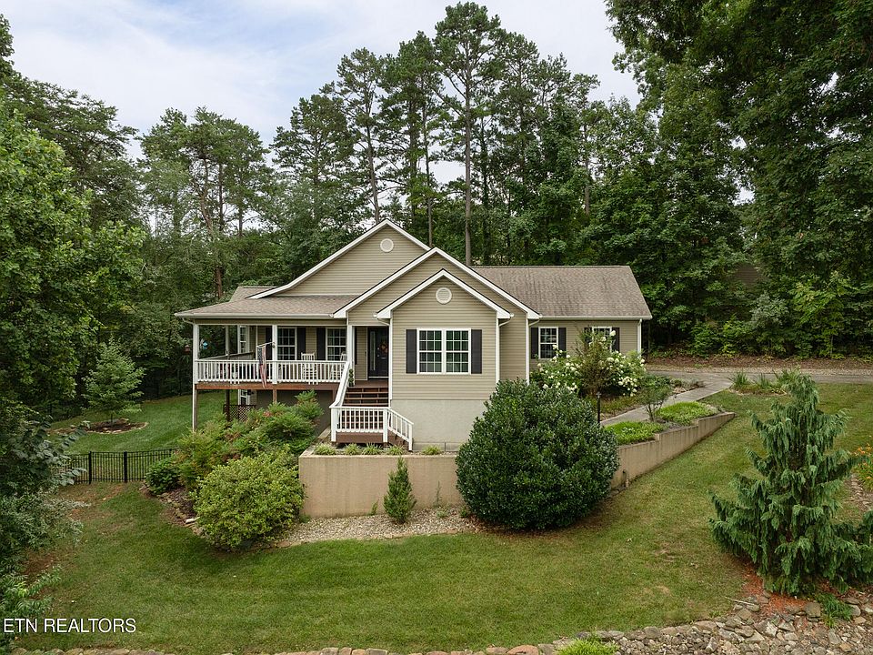 1st image of 218 Seminole Cir