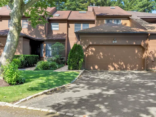 30 Hunt Court #-, Jericho, NY 11753