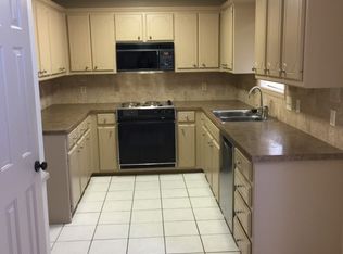 5919 71st St, Lubbock, TX 79424