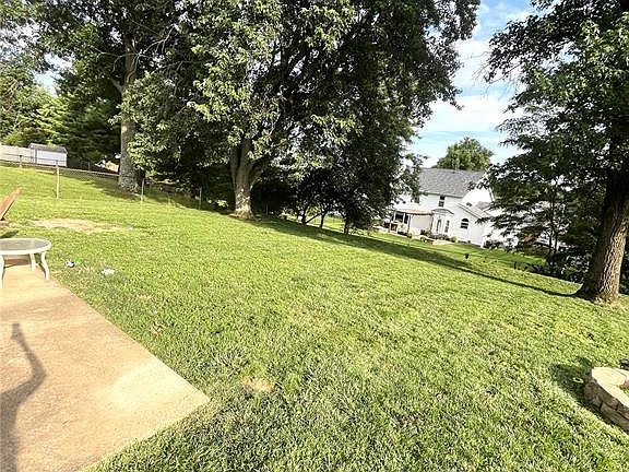 5th image of 732 Woodrun Dr