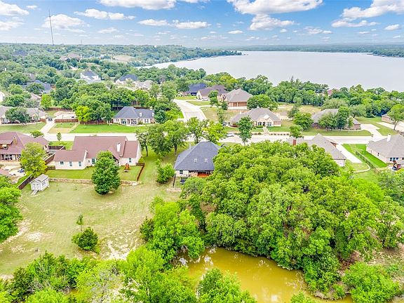 3rd image of 3610 Lakeway Dr