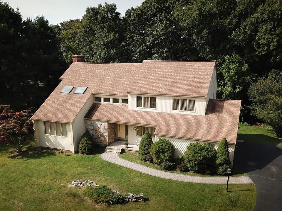 2nd image of 4 Edgewood Rd
