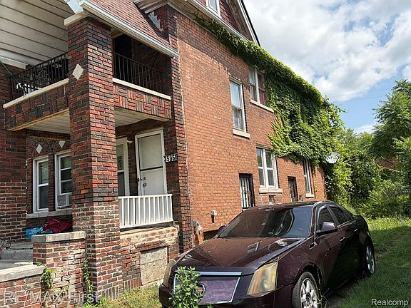 5th image of 3506 Haverhill St