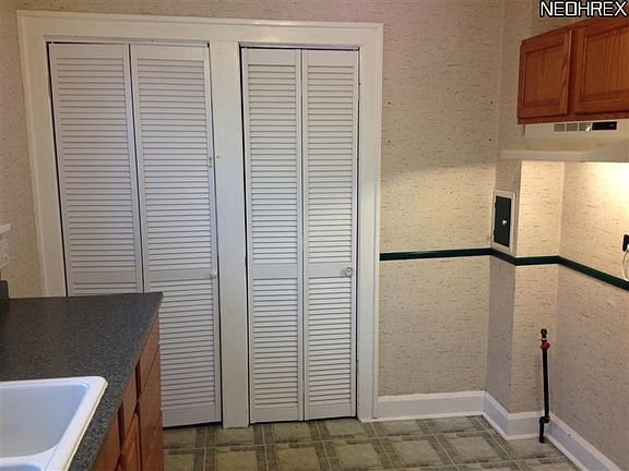 5th image of 7919 Beman Ave
