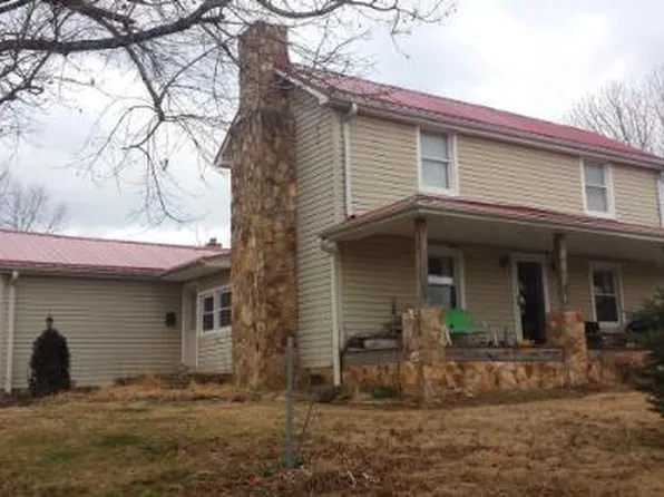 41 New Hope Rd, Stuart, VA 24171