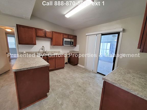 4th image of 10526 Biscayne Blvd