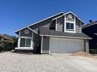 12201 Pluto Dr, Victorville, CA 92392