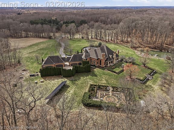 3rd image of 11479 Clyde Rd