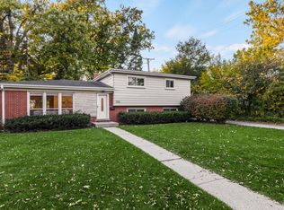 734 Laramie Ave, Glenview, IL 60025