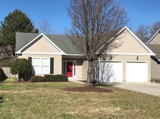 1305 Country Rd, Chesapeake, VA 23324