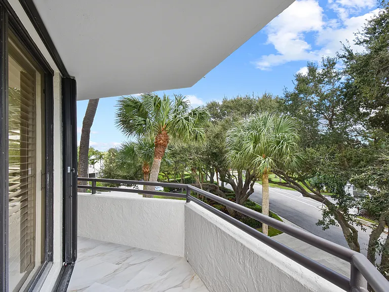 3322 Casseekey Island Rd #302 — Photo 32