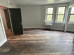 130 Garrett Rd #D-402, Upper Darby, PA 19082