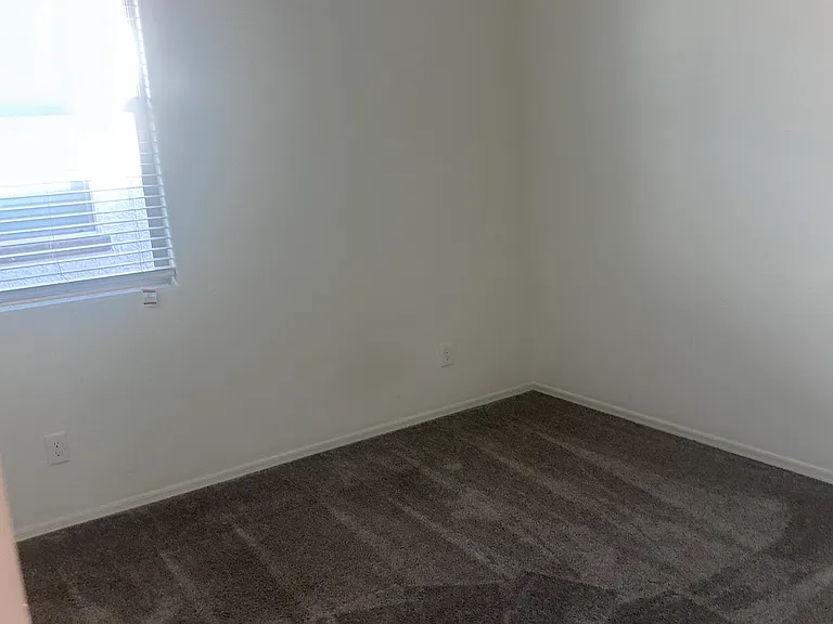 15422 W Windward Ave — Photo 34