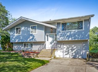 609 Bahama Ln, Schaumburg, IL 60193