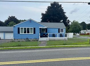 808 Pendleton Ave, Chicopee, MA 01020