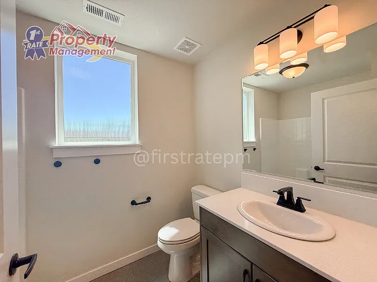 4186 S Solaris Ave — Photo 4
