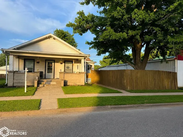 106 S Maple St, Salem, IA 52649