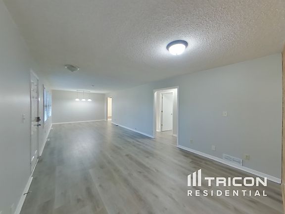 3rd image of 1543 8th St SE
