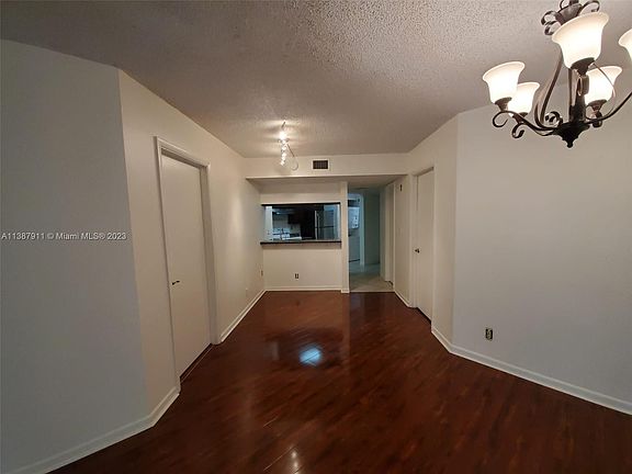 3rd image of 10451 W Broward Blvd APT 202