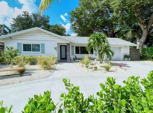 2140 Sunnyside Ln, Sarasota, FL 34239