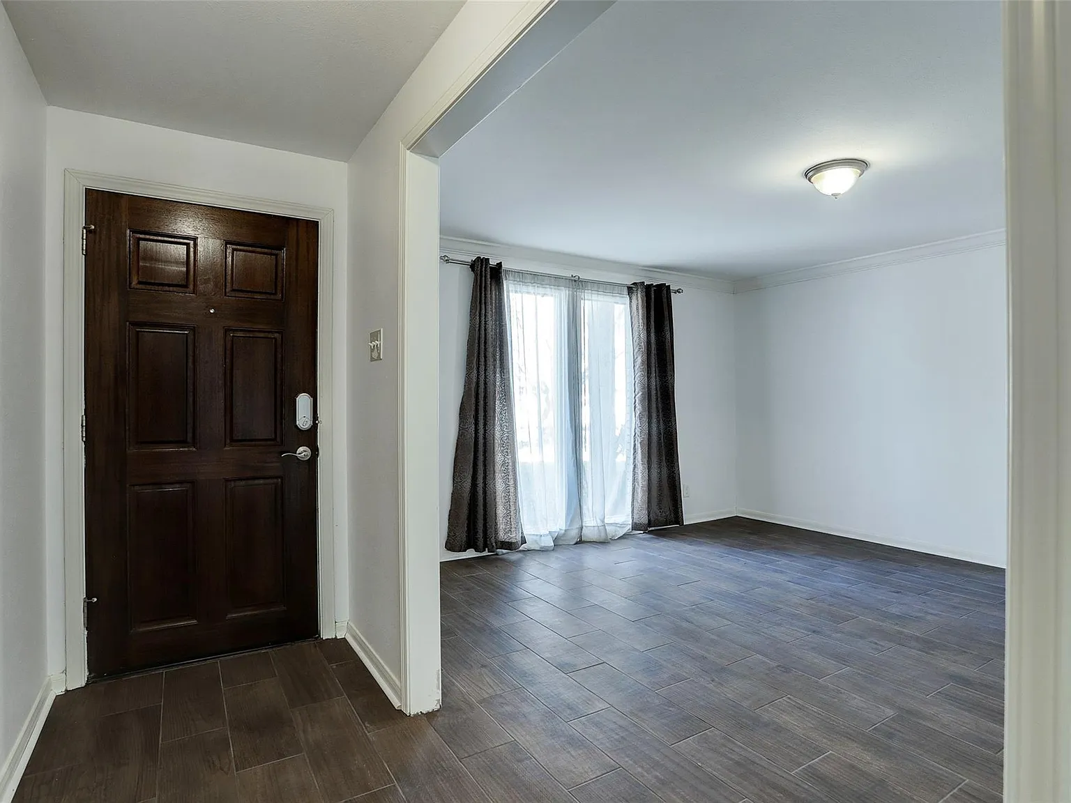 3 bed, 2.0 bath, 1635 sqft, $1,800 — Photo 4