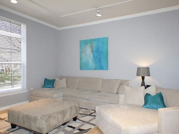 5th image of 2305 Worthington St APT 125