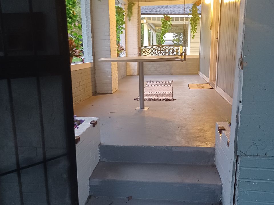 Front porch with swing