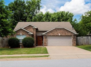1608 N Patriot, Siloam Springs, AR 72761