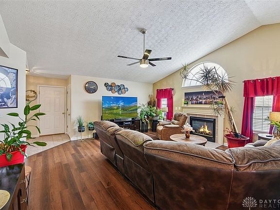 4th image of 2979 Creekside Dr