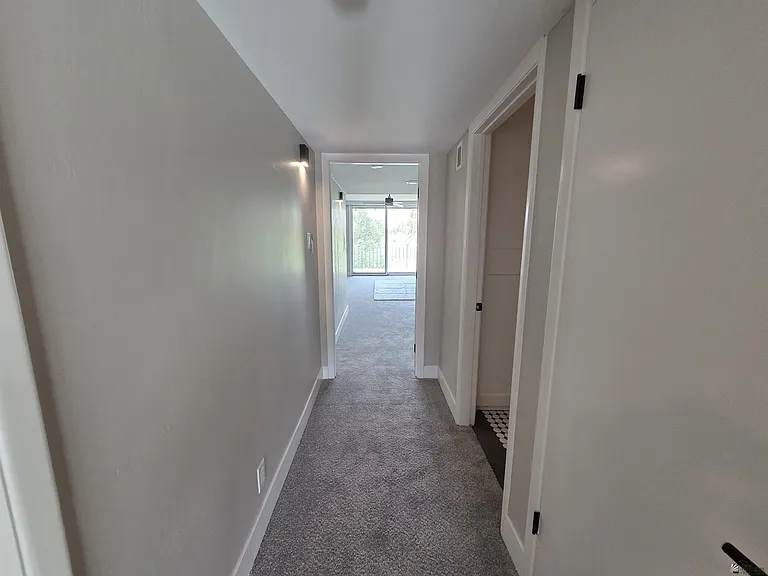 1440 E Laguna Pl — Photo 10