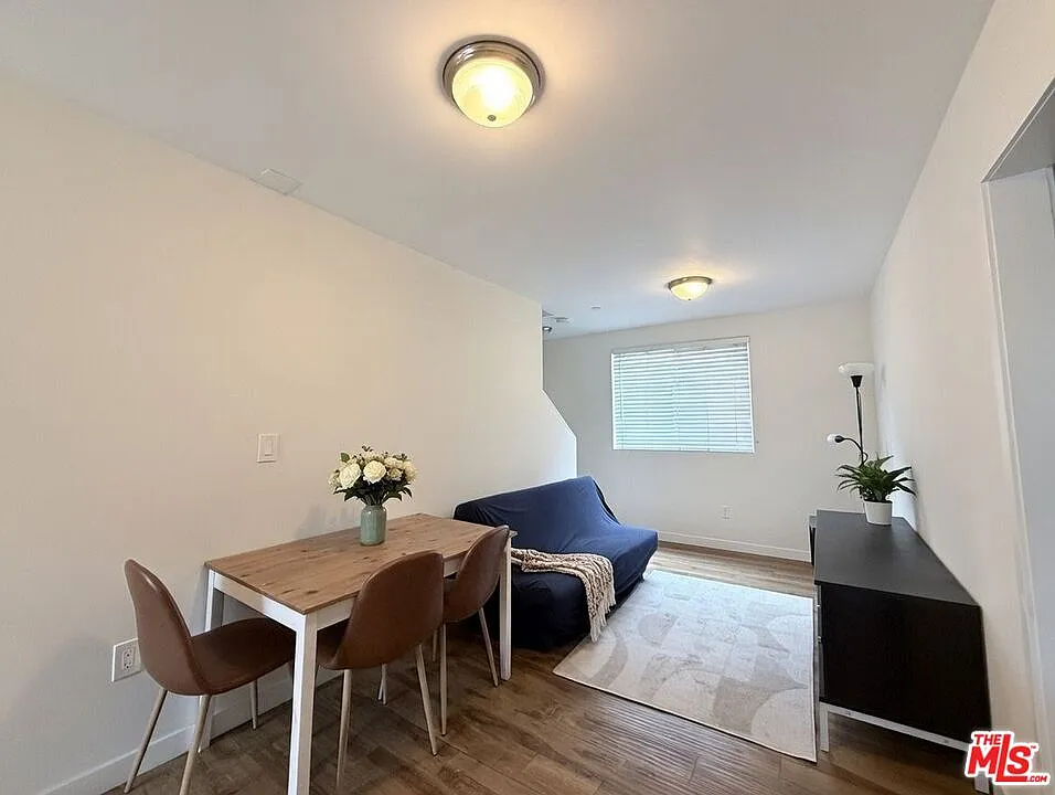 4 bed, 3.0 bath, 1350 sqft, $4,800 — Photo 3