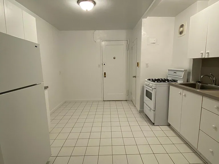 8222 134th St #D4D — Photo 6