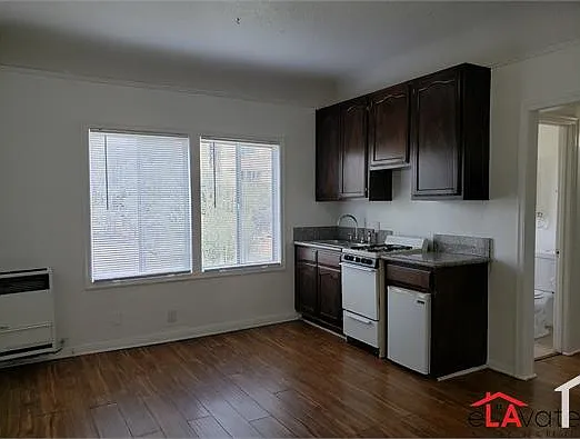 Studio, $2,132 — Photo 3