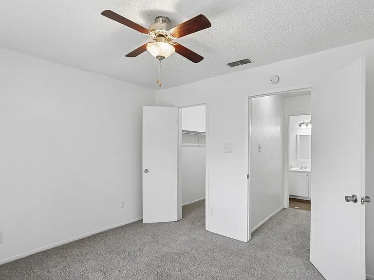 600 Baylor — Photo 15