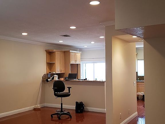4th image of 734 E Verdugo Ave #2