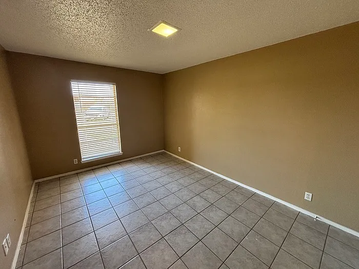 4805 Country Club Dr #B — Photo 14