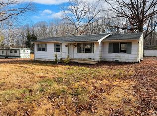 738 Roundabout Rd, Louisa, VA 23093